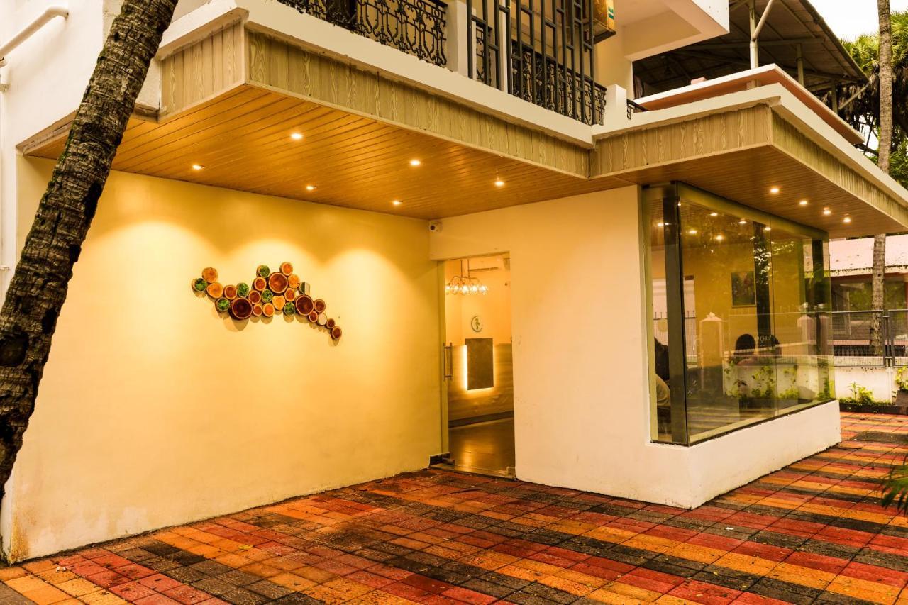 Coastal Pearl Hotel Miramar Panadzsi Kültér fotó