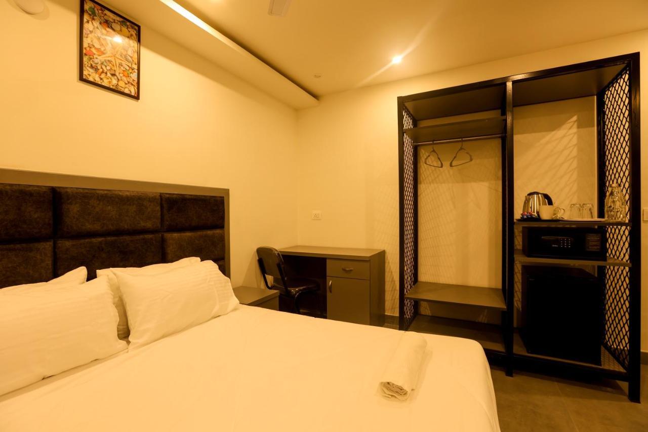 Coastal Pearl Hotel Miramar Panadzsi Kültér fotó