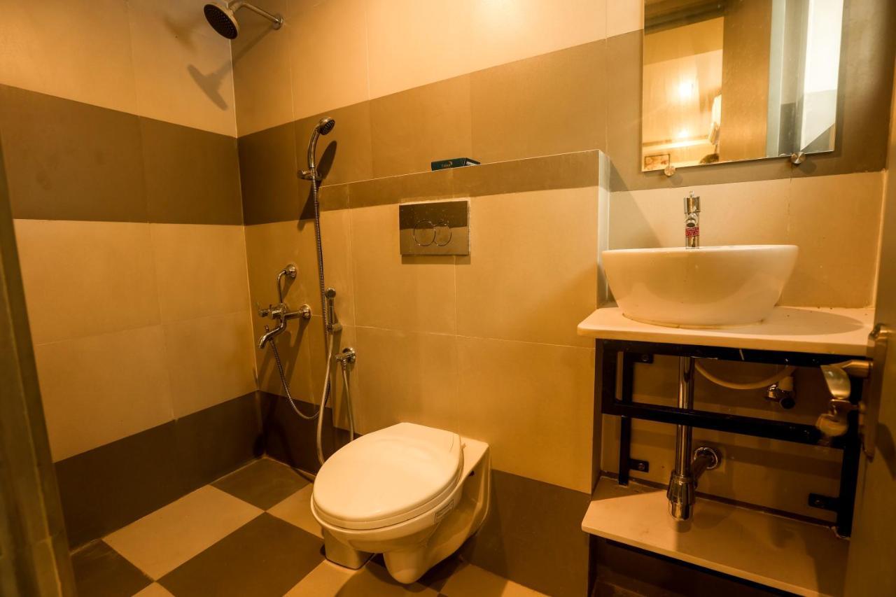 Coastal Pearl Hotel Miramar Panadzsi Kültér fotó