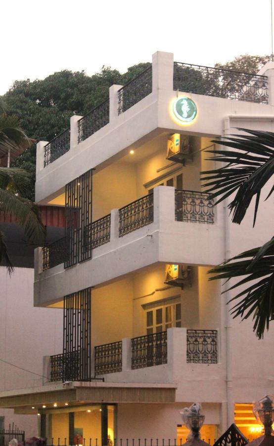 Coastal Pearl Hotel Miramar Panadzsi Kültér fotó